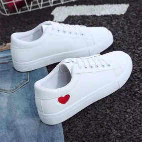 2022 Autumn Woman Shoes PU Leather Ladies Breathable Cute Heart Flats Casual Shoes White Sneakers