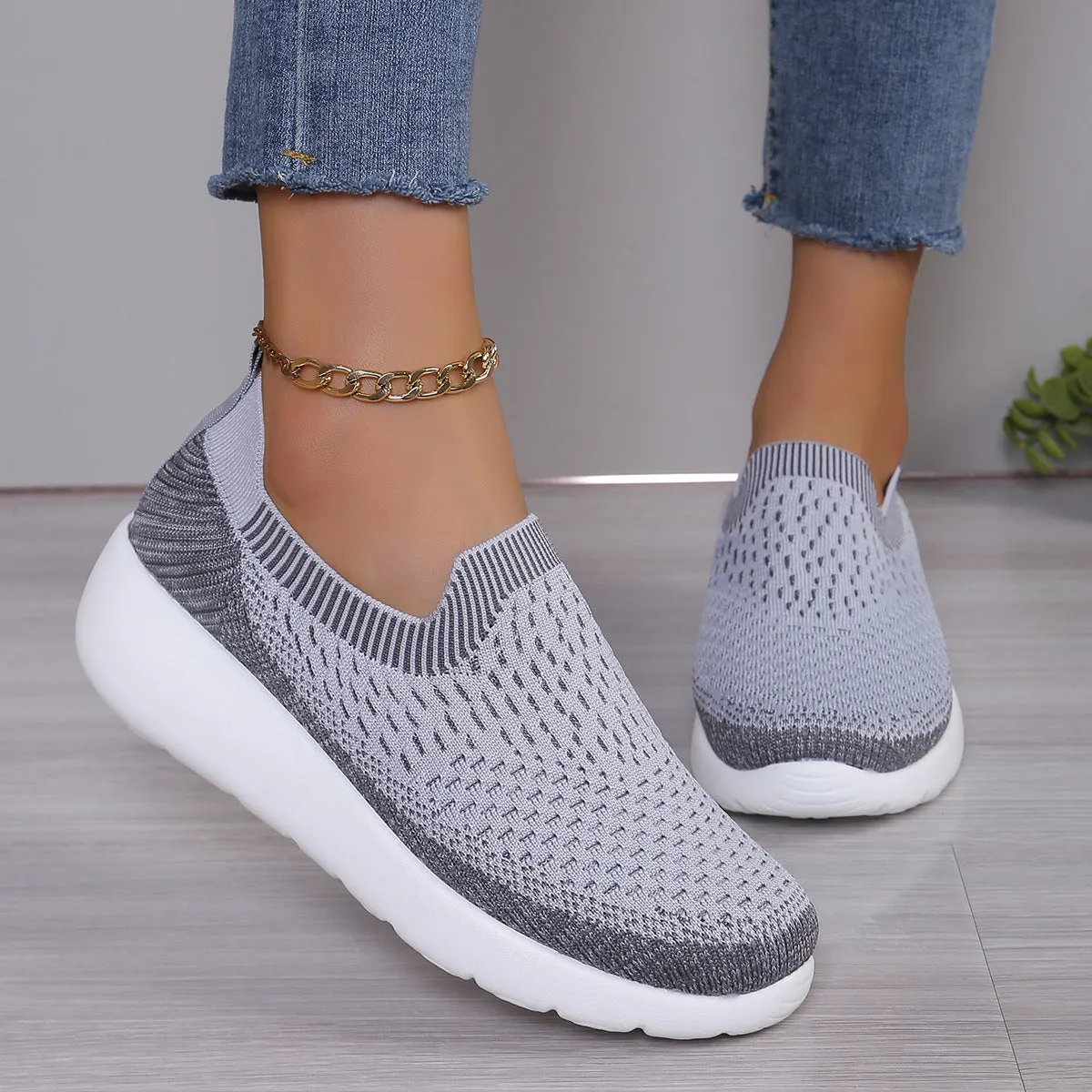 Breathable Round Toe Mesh Sip-On