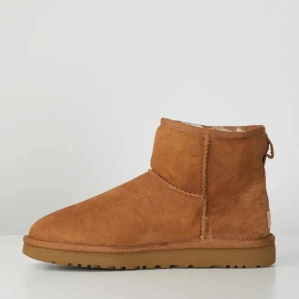 Classic Compact Boston Boots
