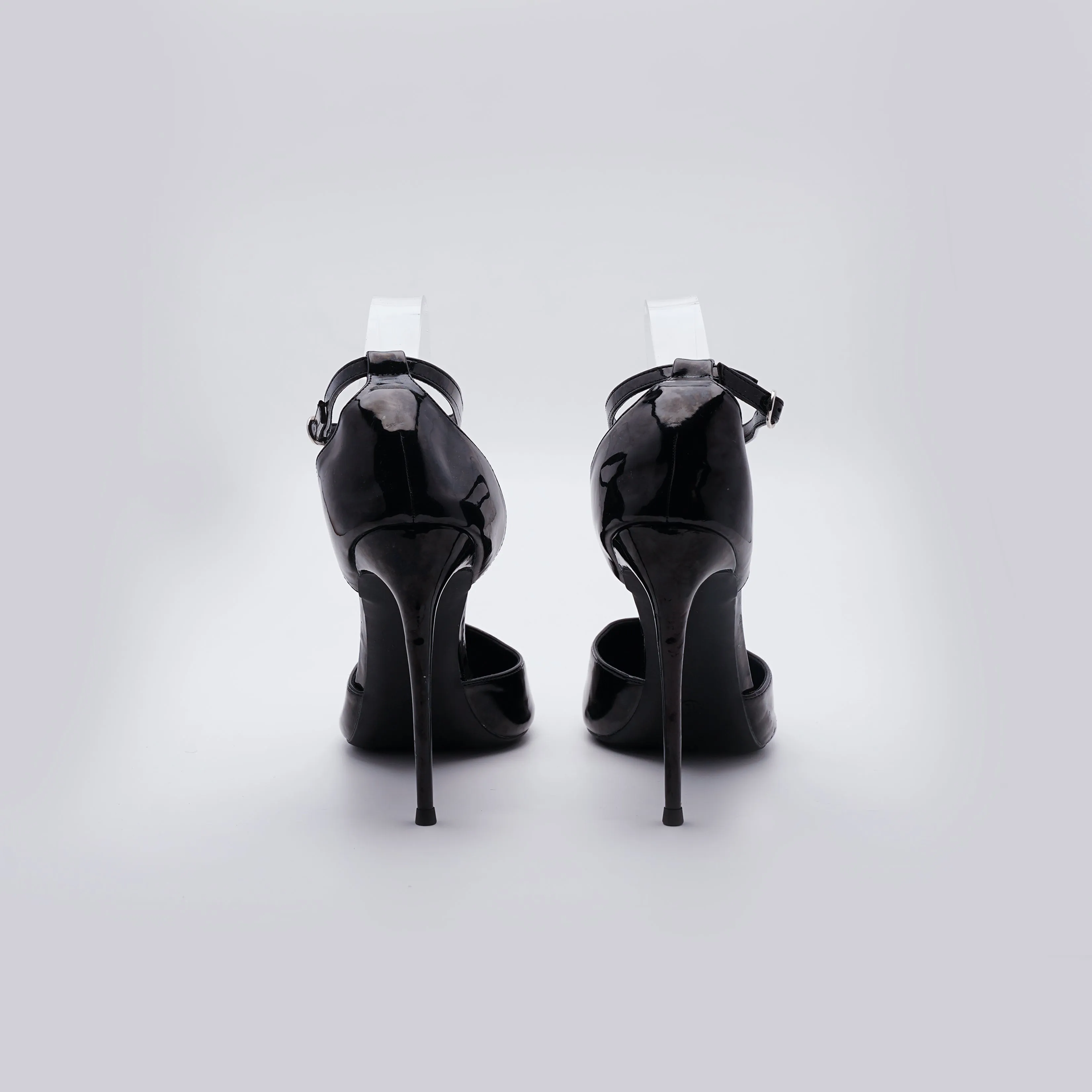 Europian Black Stiletto