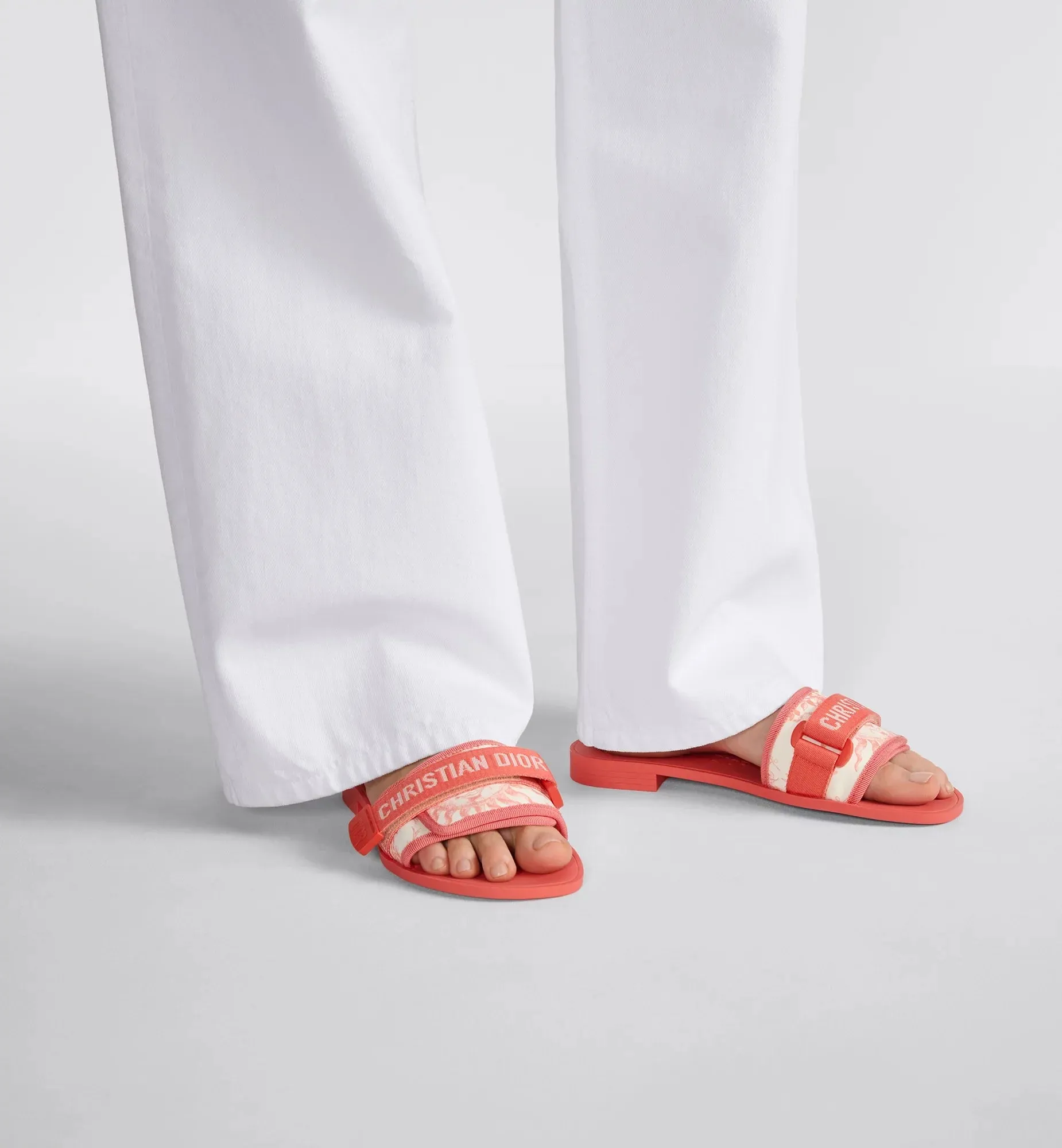 Evolution Stylish Ease Slides