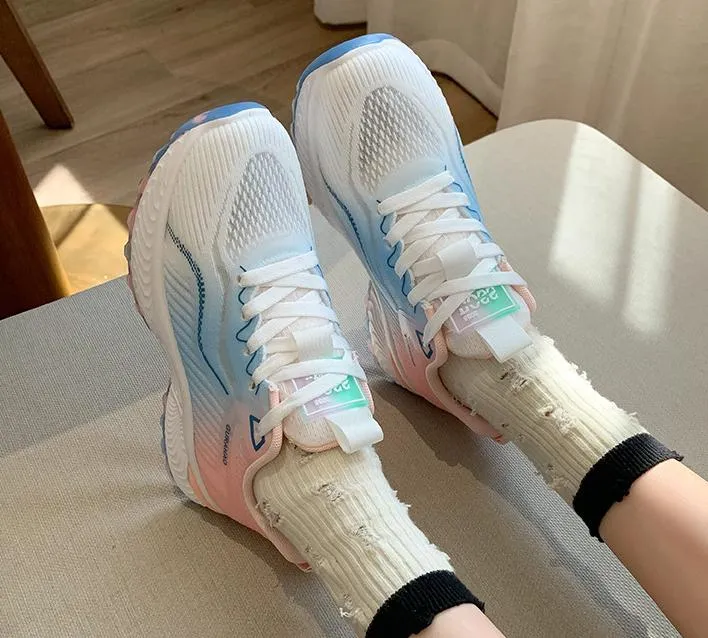 Fly Weaving Comfortable Light Sneakers