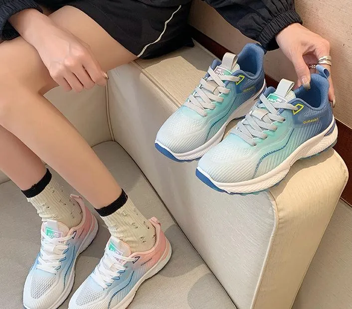 Fly Weaving Comfortable Light Sneakers