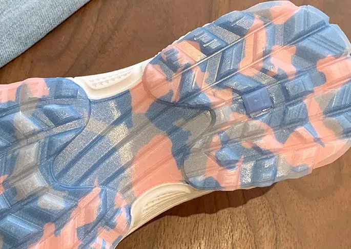 Fly Weaving Comfortable Light Sneakers