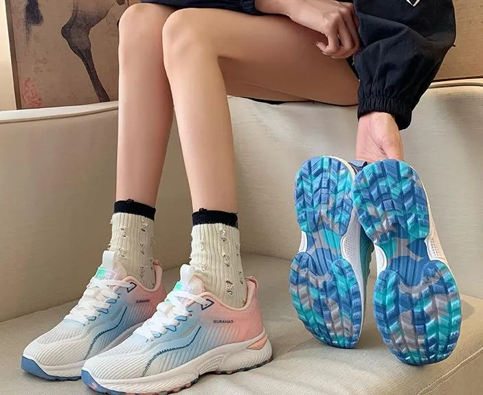 Fly Weaving Comfortable Light Sneakers