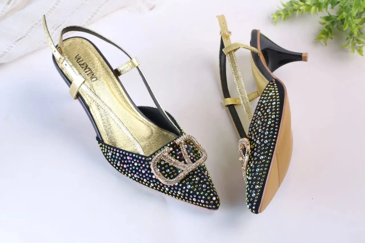 VLOGO SIGNATURE PUMPS - BLACK (MULTI)