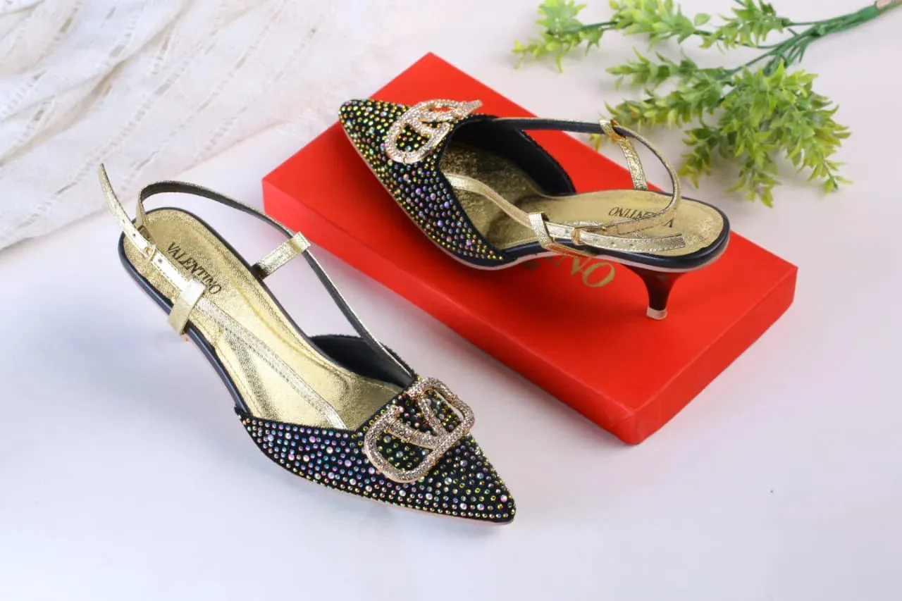 VLOGO SIGNATURE PUMPS - BLACK (MULTI)