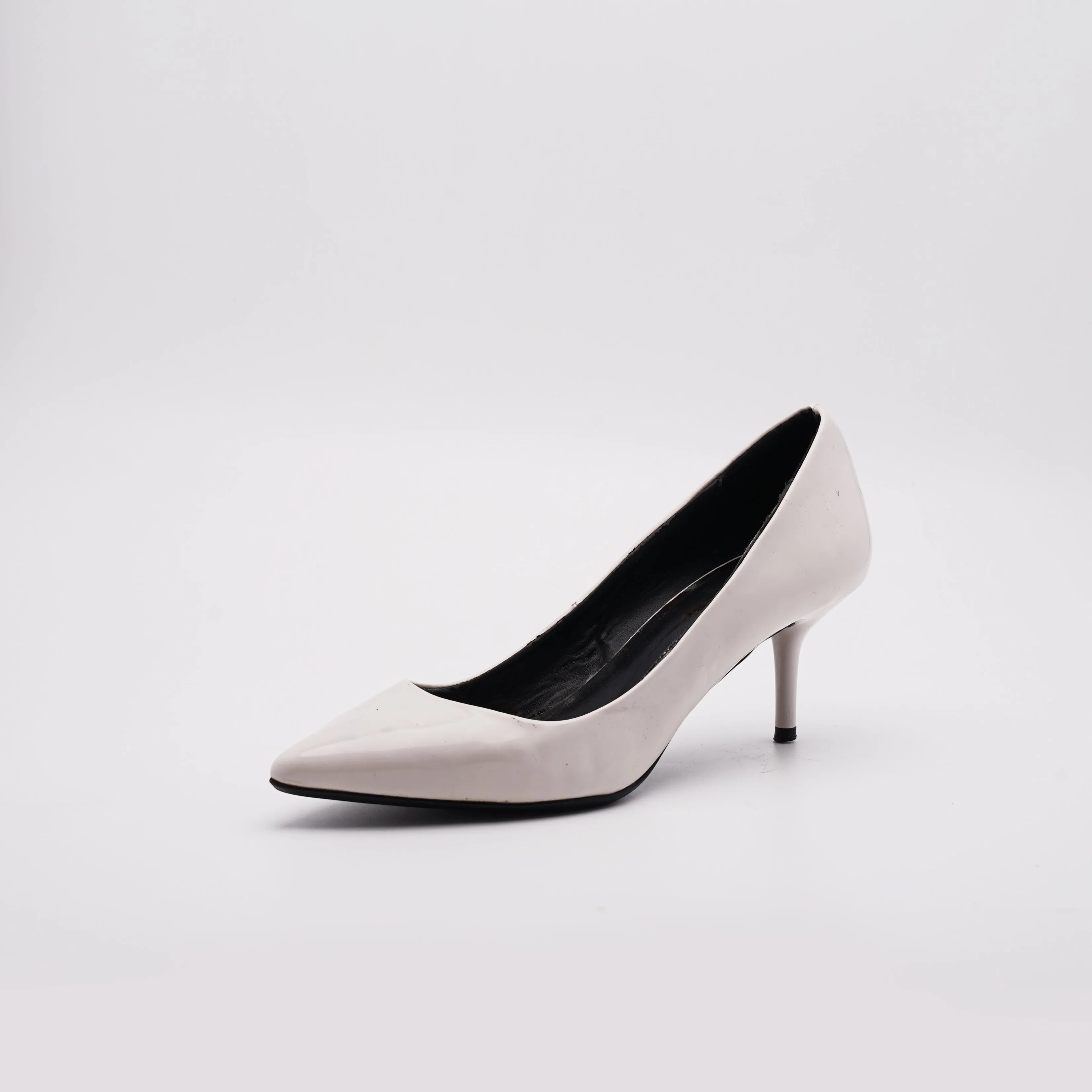 ZARA Pointed Toe Kitten Heel